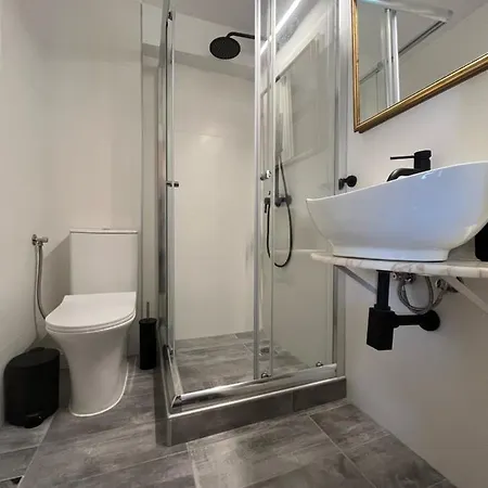 Ξενώνας Λαύκος *